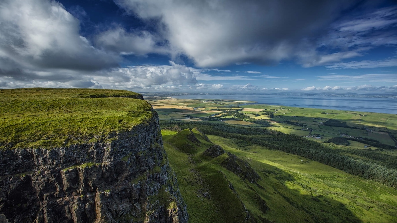Binevenagh Derry Londonderry