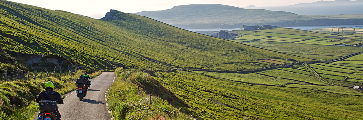 Motorbikes-on-the-Wild-Atlantic-Way