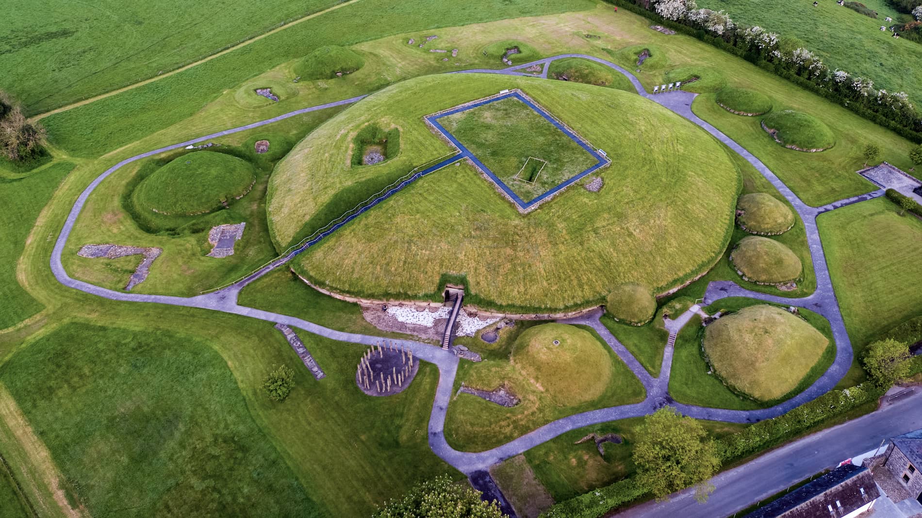 "sunrise-knowth-county-meath"