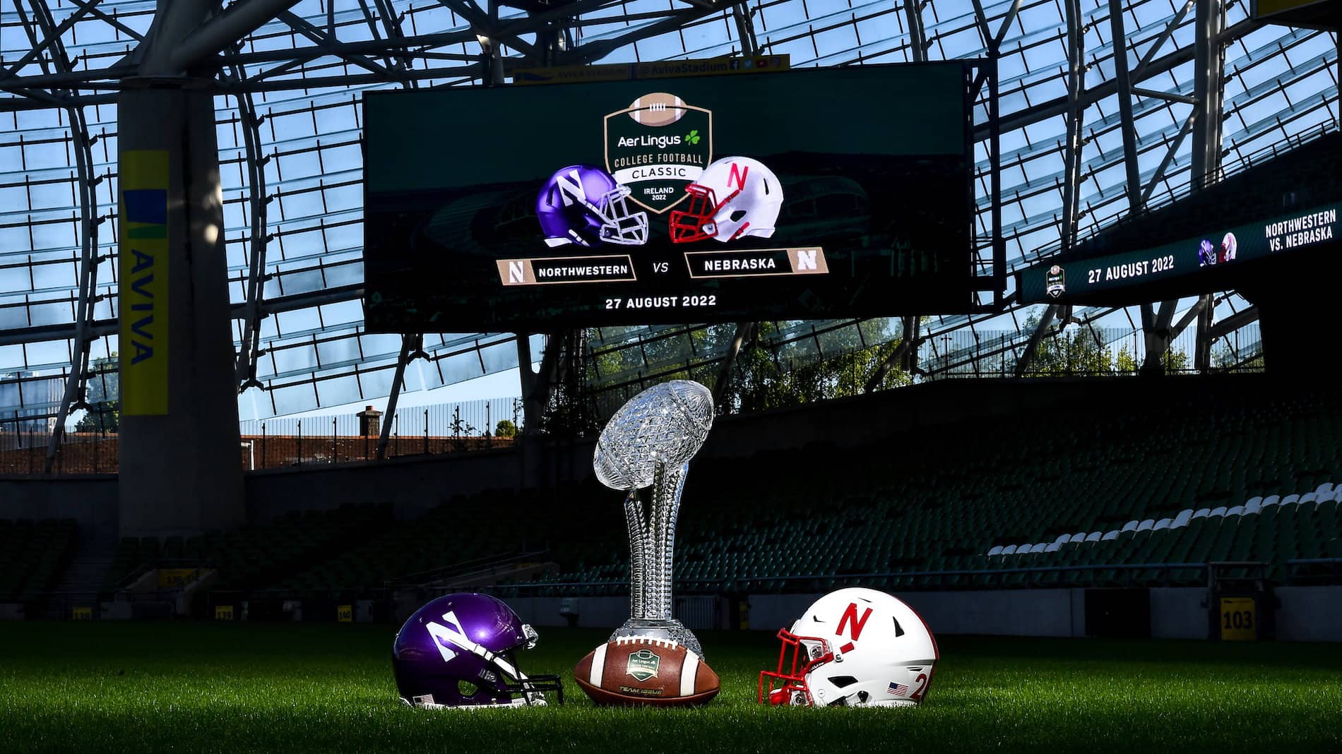 mm_ti_2107030_aer_lingus_classic_helmets-trophy