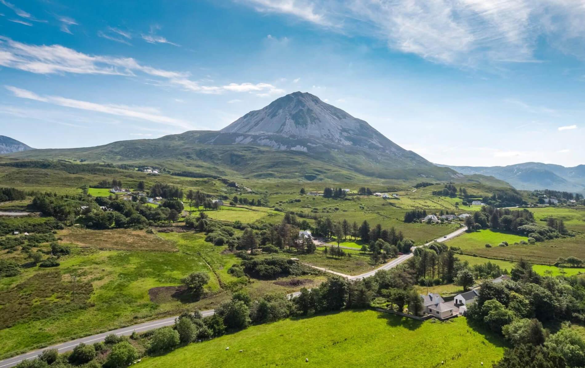 mount-errigal-landscape-county-donegal-hero-v1