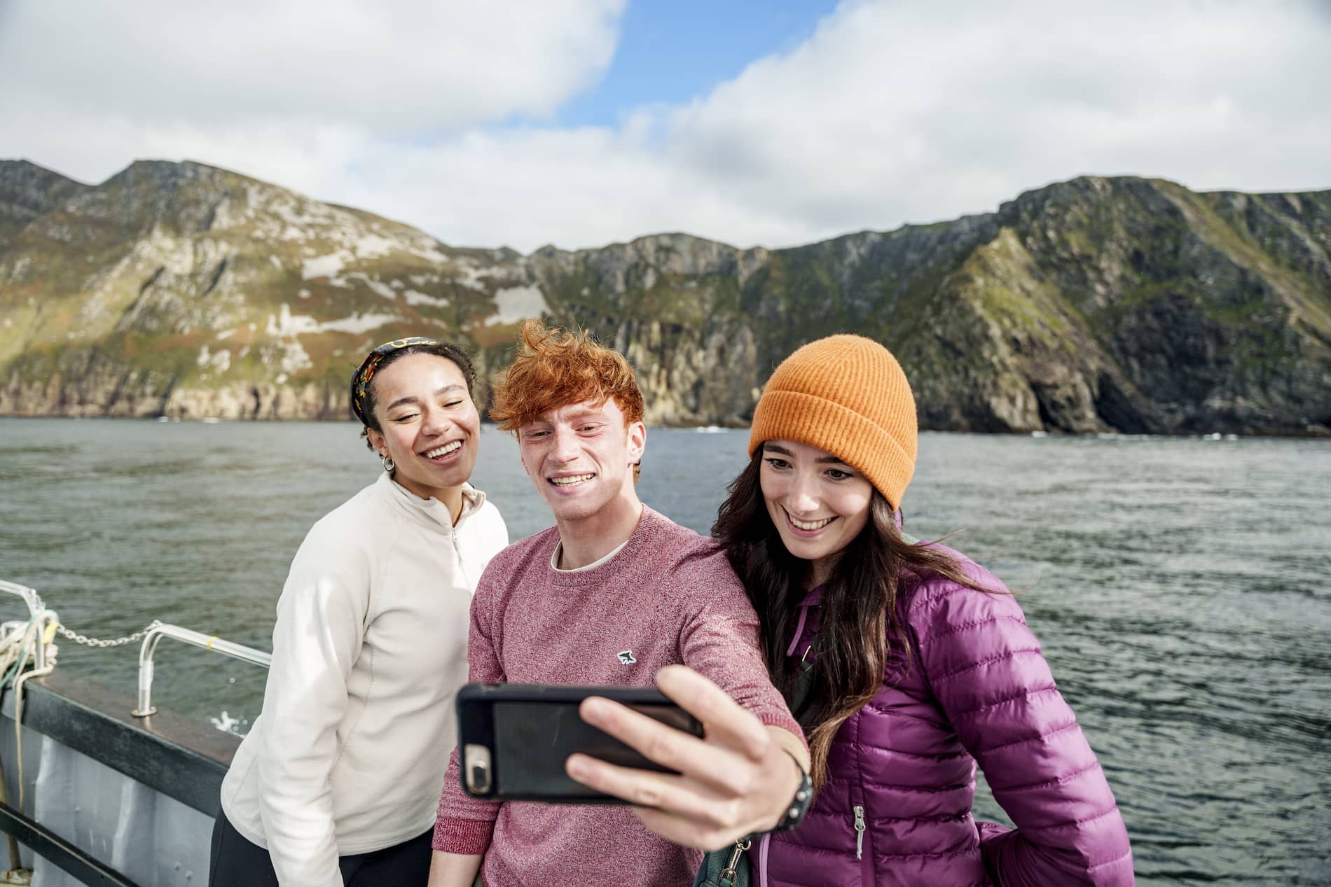 sliabh-leag-boat-trips-donegal-group-full-width