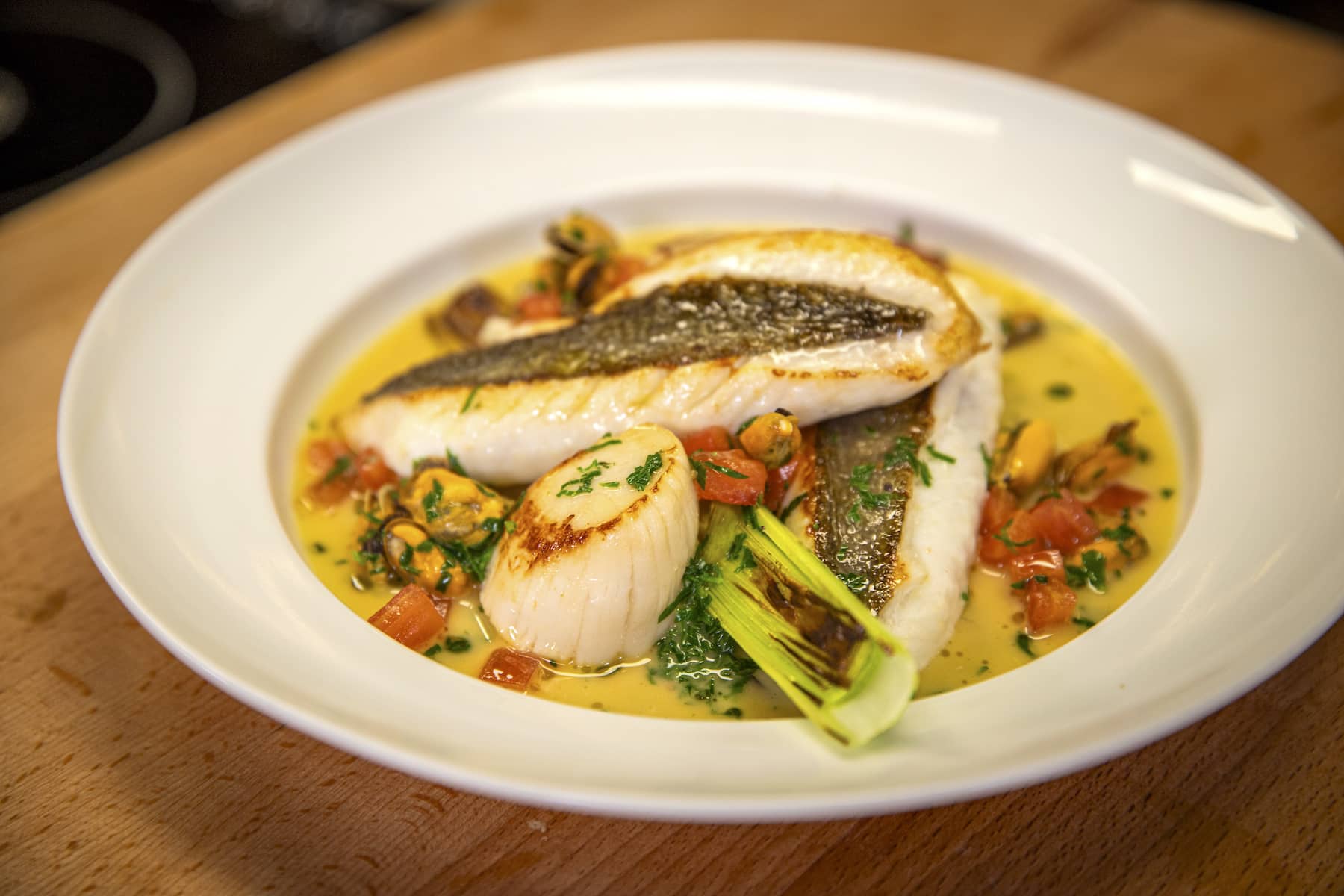 dermot-taste-ireland-scallops-seabass-belfast