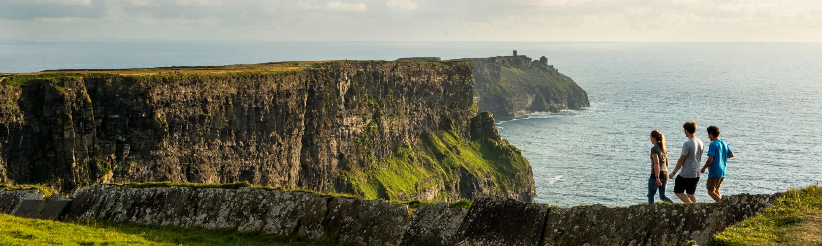 cliffs-of-moher-strip-bg