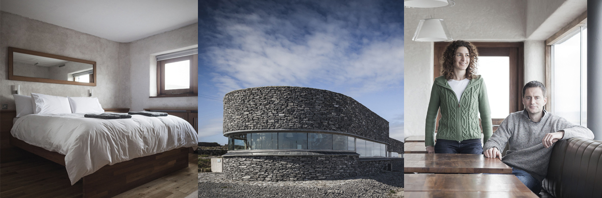 Triptychon von Häusern auf Inis Meáin in Galway mit modernem Schlafzimmer, rundem Steingebäude und zwei Personen in einer Innenraumkulisse.