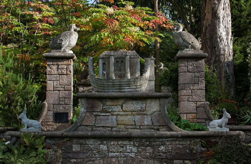 Lady-Mount-Stewart-insetcms