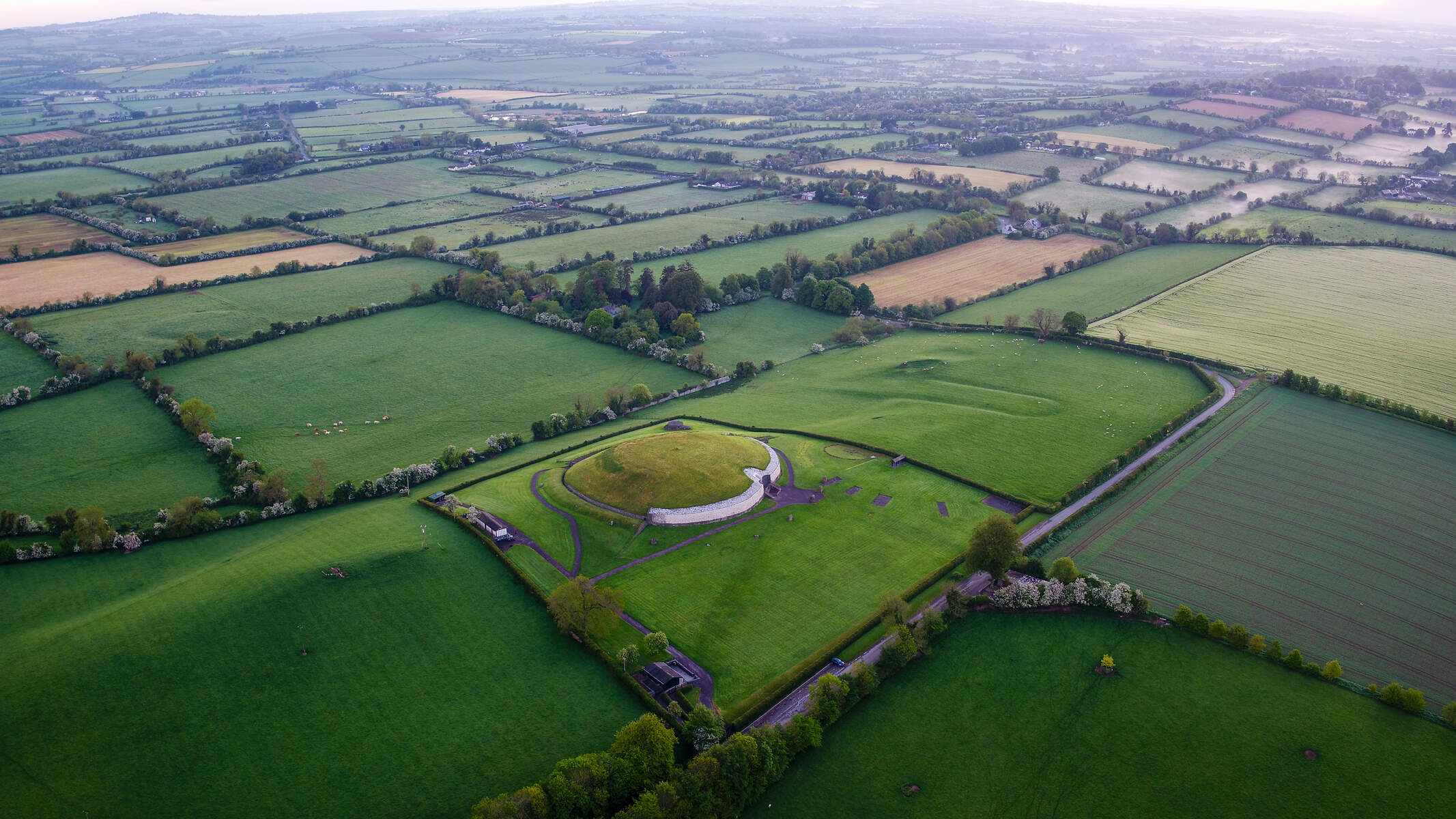 Newgrange Br na Binne Boyne Valley Co Meathwebsize