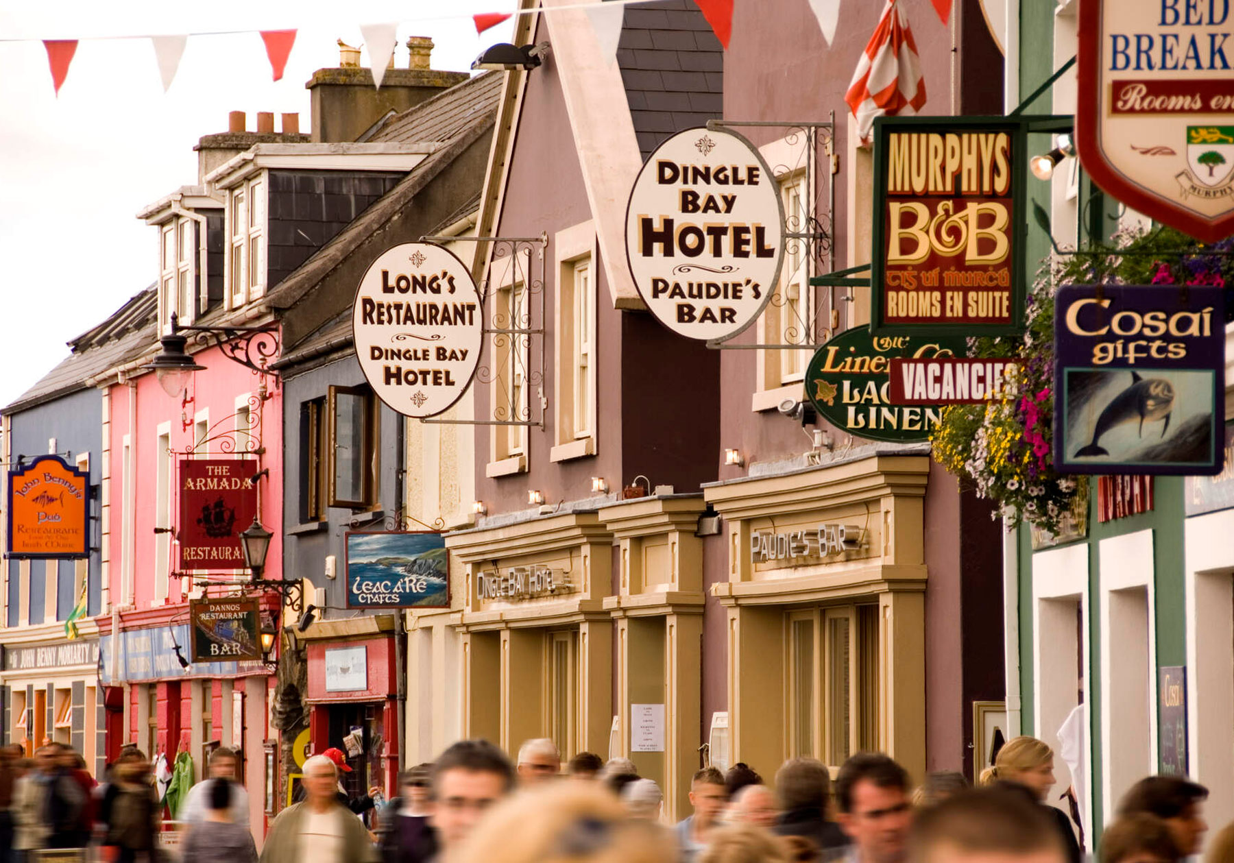 southern-peninsulas-dingle-town