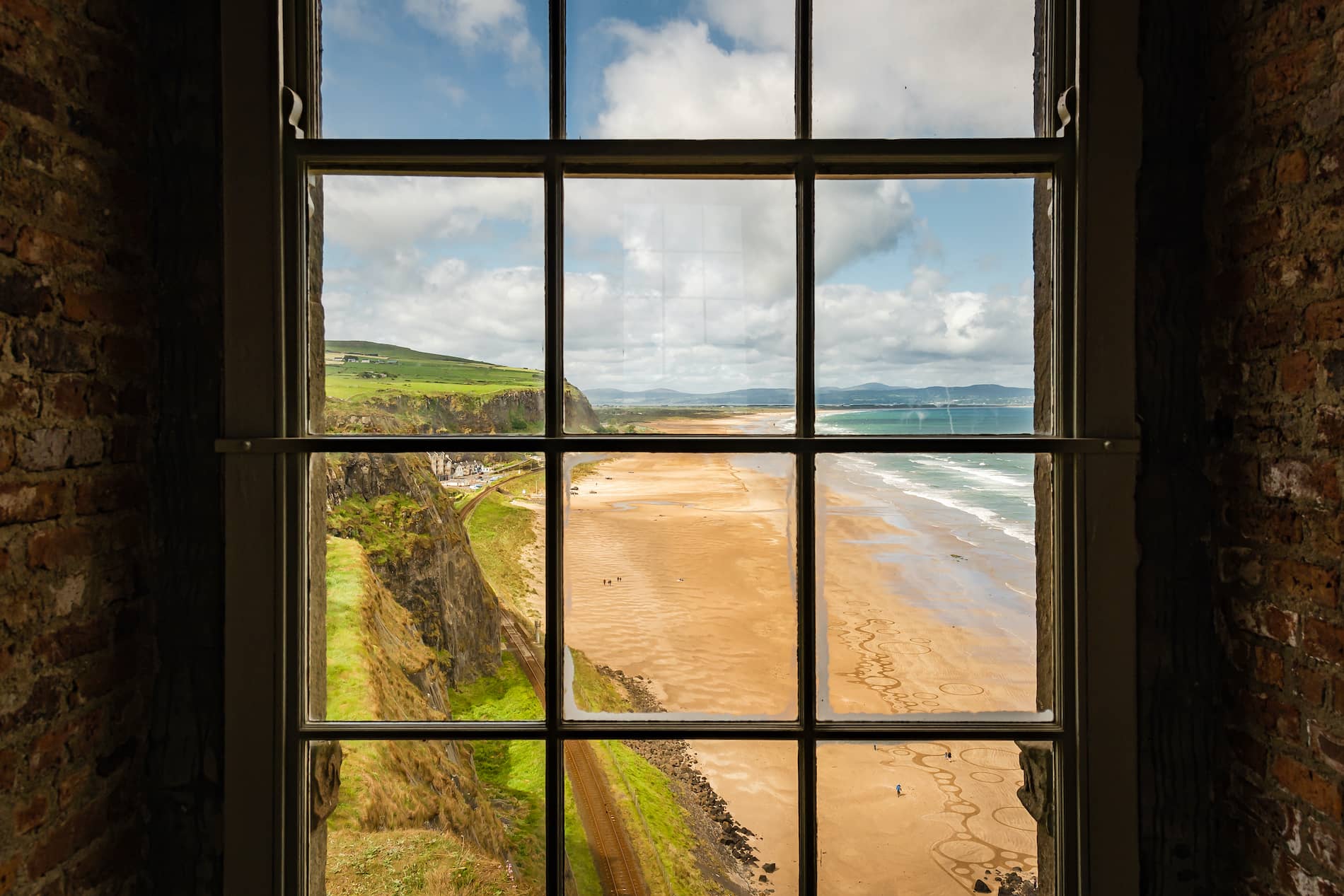 mussenden-temple-londonderry-shutterstock_1744369691
