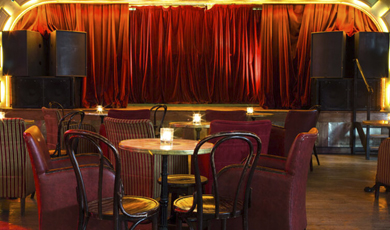 crane-lane-theatre-three-up