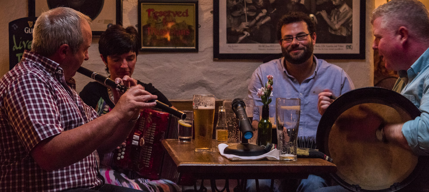 trad-pubs-clare-bg