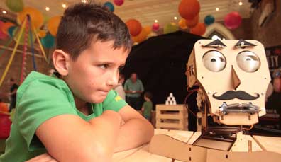 dublin-festivals-curiosity-boy-robot