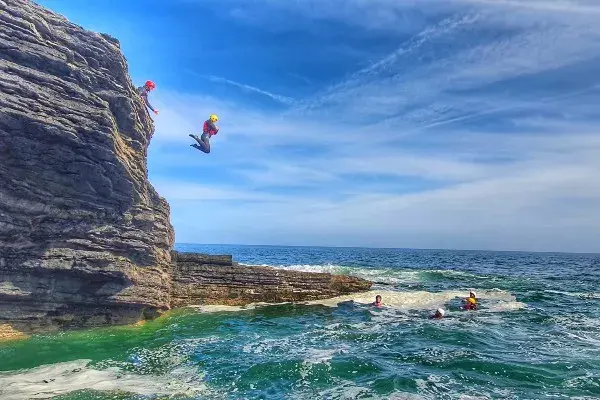 Cliff Jumping with The Irish Experience