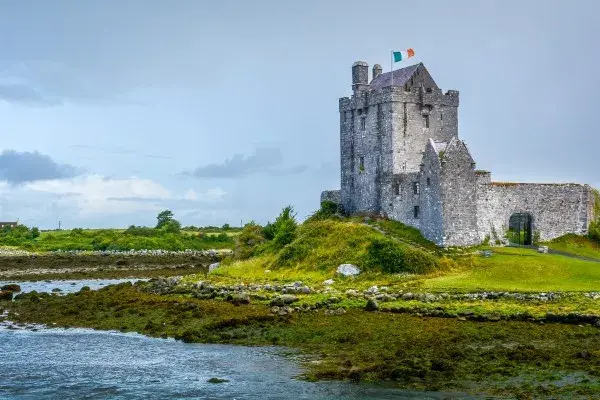 Save on Scenic Rail Vacations Across Ireland