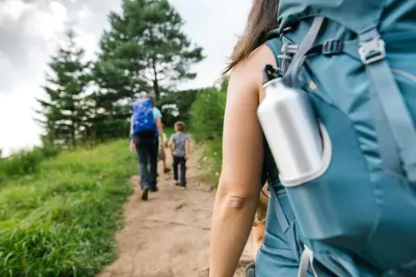 Randonn&eacute;e en famille avec un guide