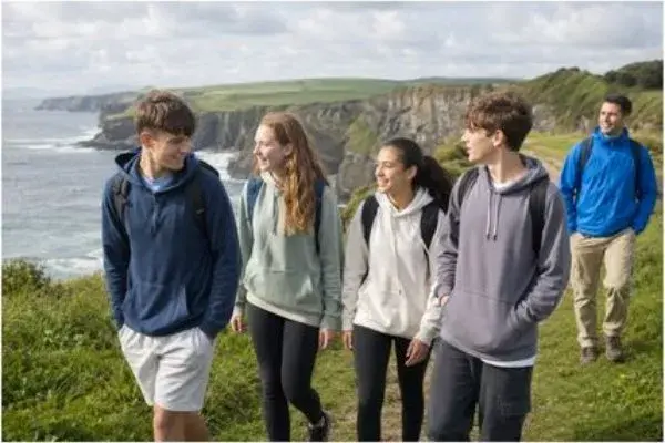 Sprachcamp Irland&colon; Englisch & Abenteuer