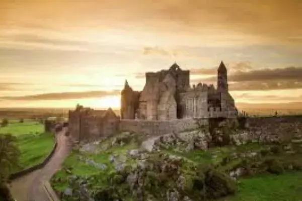 Cities&comma; Culture & Castles Private Tour