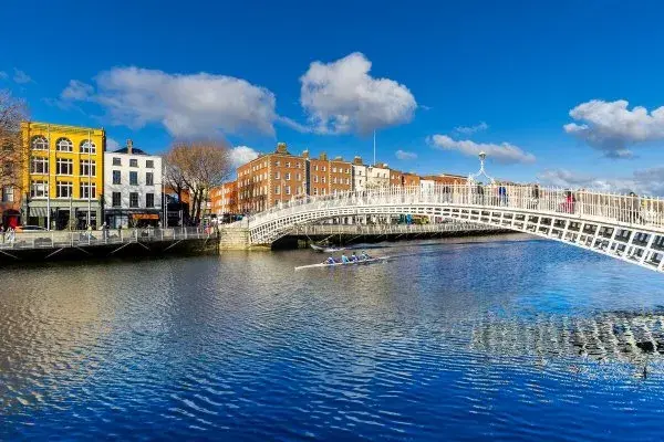 Vuelta completa a Irlanda con Different Roads