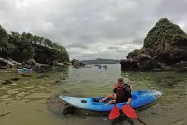 7 Arches Kayak Tour