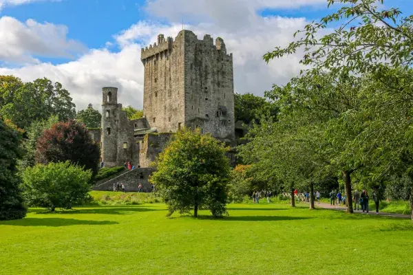 Last Minute Deals&colon; Travel Soon and Save&excl;