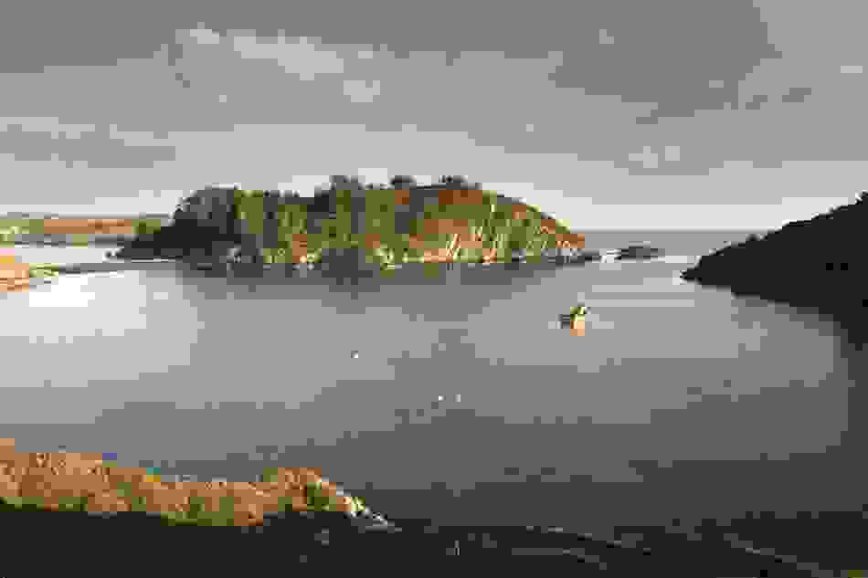 lough-hyne-county-cork