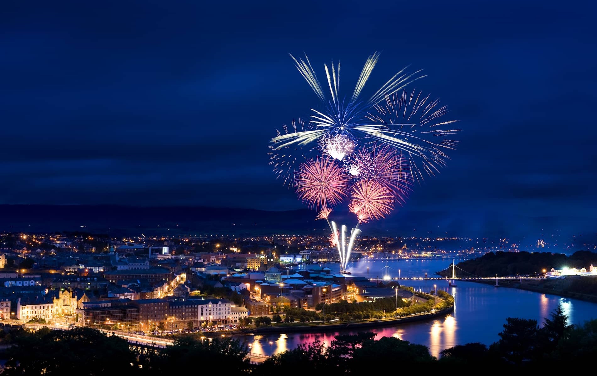 halloween-derrylondonderry-fireworks