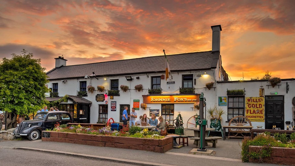 johnnie-foxs-pub-county-dublin-exterior-with-permissions-bg