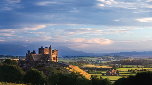De Rock of Cashel is in feite geen rots.
