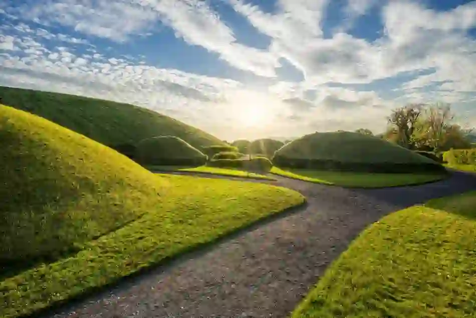 boyne-valley-knowth-megalithic-tombs-county-meath