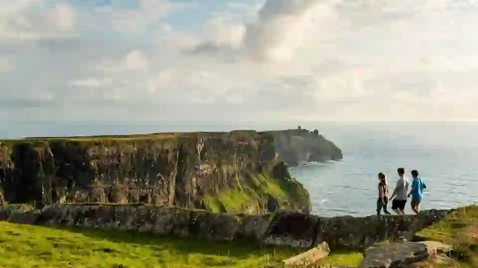 cliffs-of-moher-compass