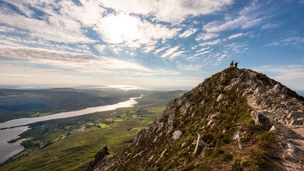 climbers-on-errigal-mountain-county-donegal