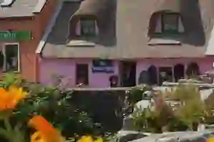 A pink cottage in Doolin