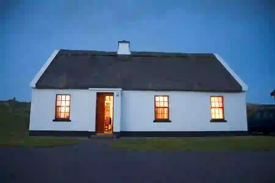 Cottage on Cruit Island CoWeb Size