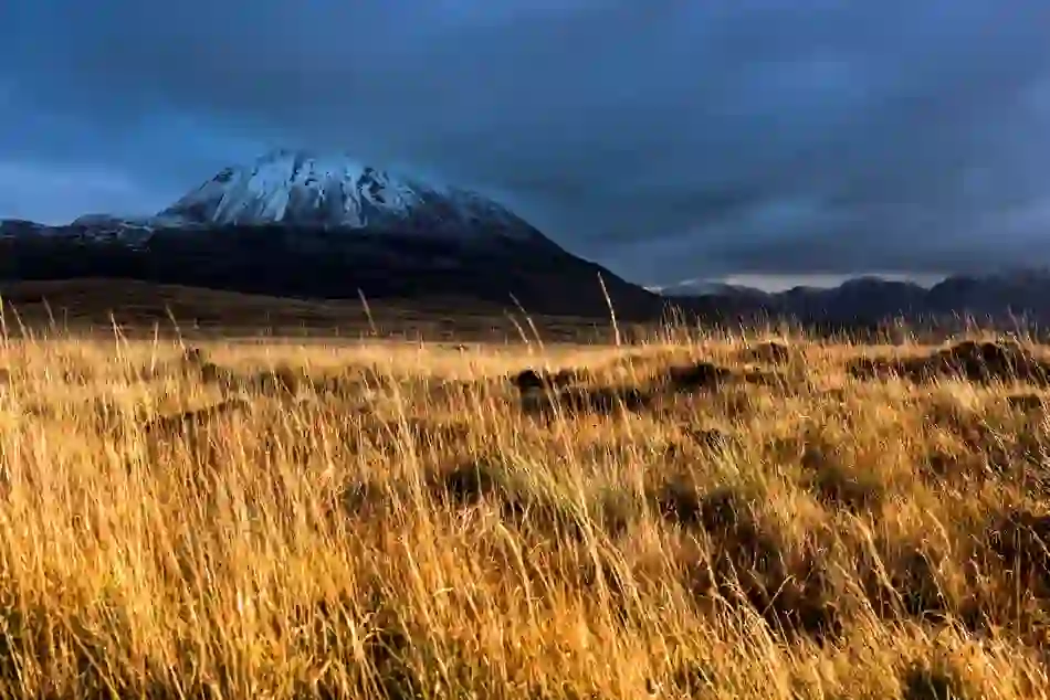 donegal-wild-beauty-errigal-dark