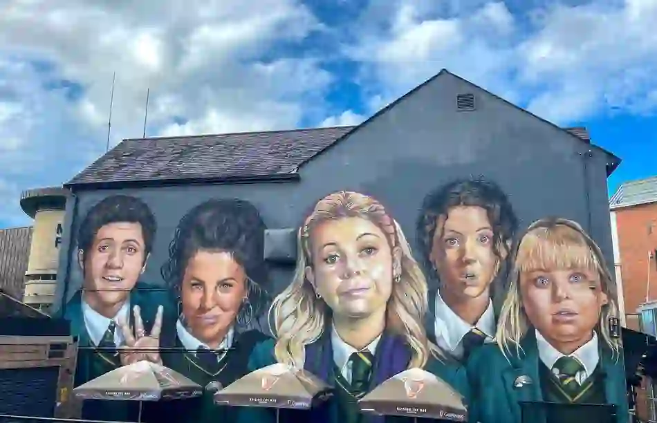 where-to-now-derry-girls-mural-derrylondonderry