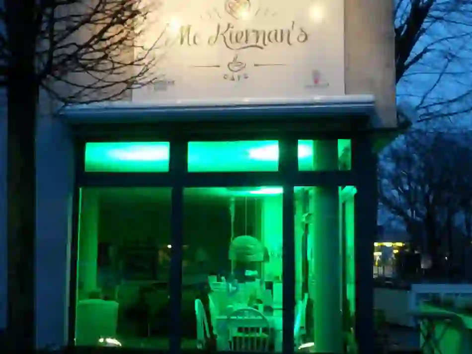 McKiernans_Cafe_outside_1900x1425