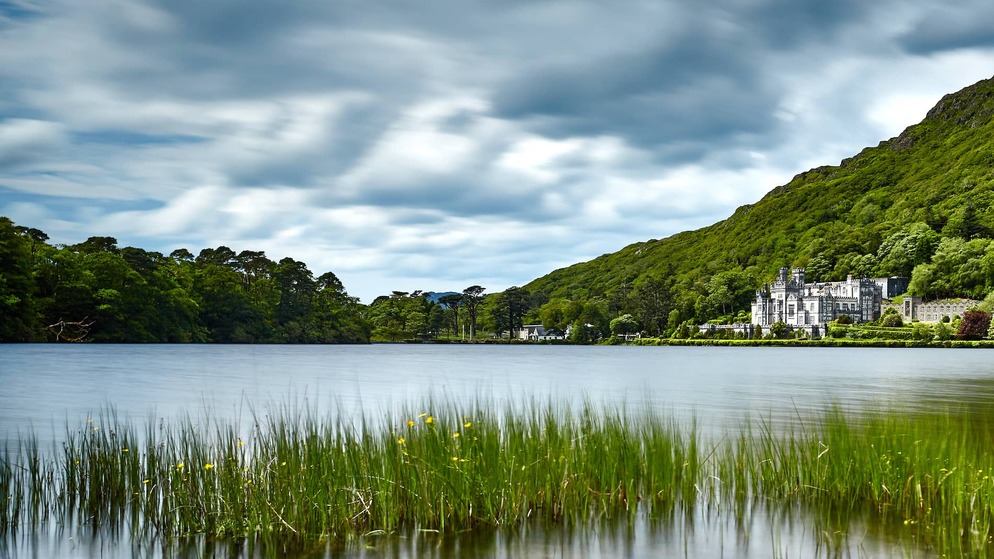 accessible-attractions-visually-impaired-kylemore-abbey-galway-bg-1
