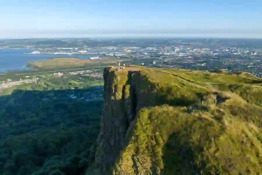 belfast-top-experiences-cave-hill-antrim