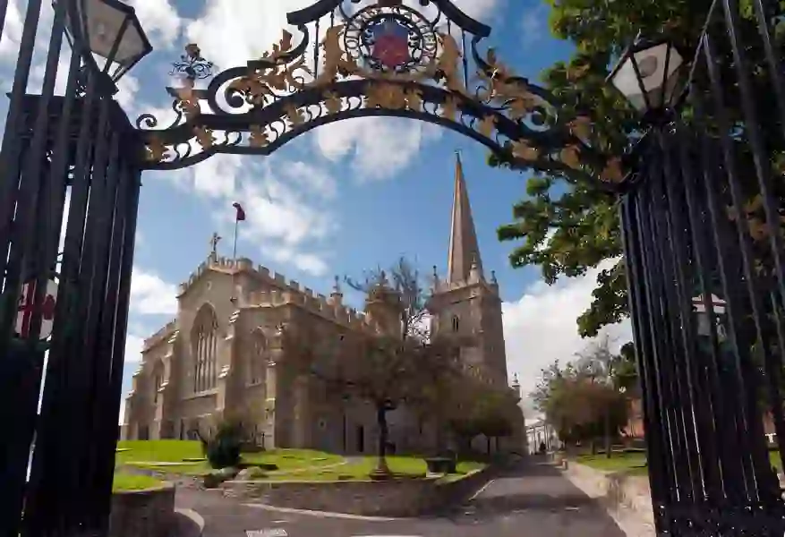 irelands-scary-experiences-st-columbs-cathedral-derrylondonderry