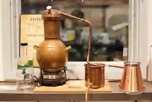 listoke-gin-school-inset-7