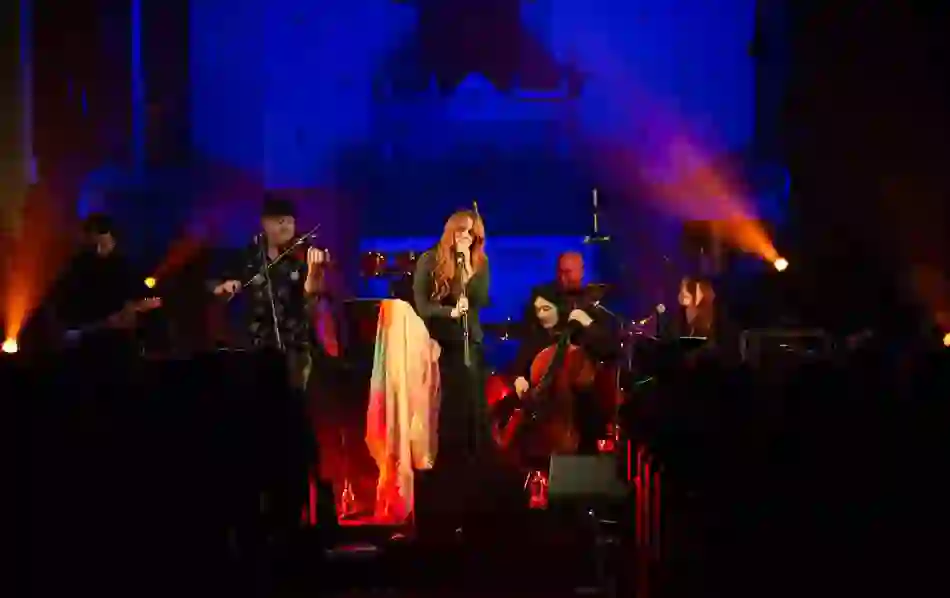 5reasonstradfest-singer-herov2