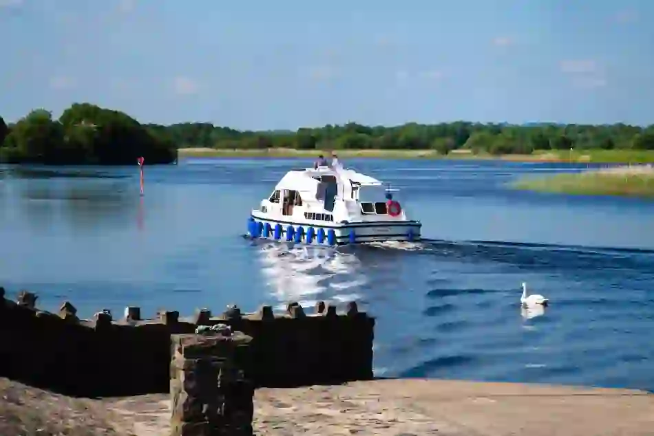 Cruising on the Shannon, County Offaly