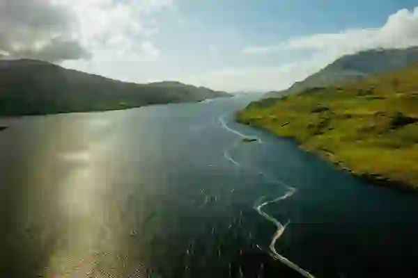 Vista aérea del puerto de Killary, entre las montañas de Connemara, en el condado de Galway y el condado de Mayo.