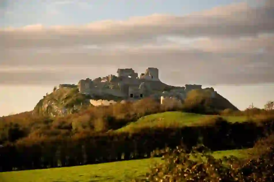 Stones-Rock-of-Dunamase-bg-cms