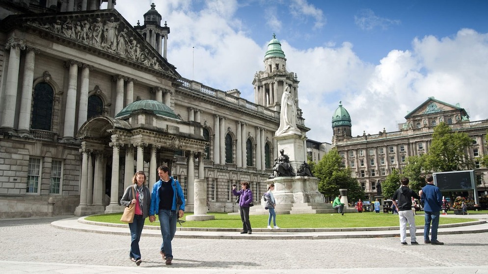 belfast-city-hall-inset-1