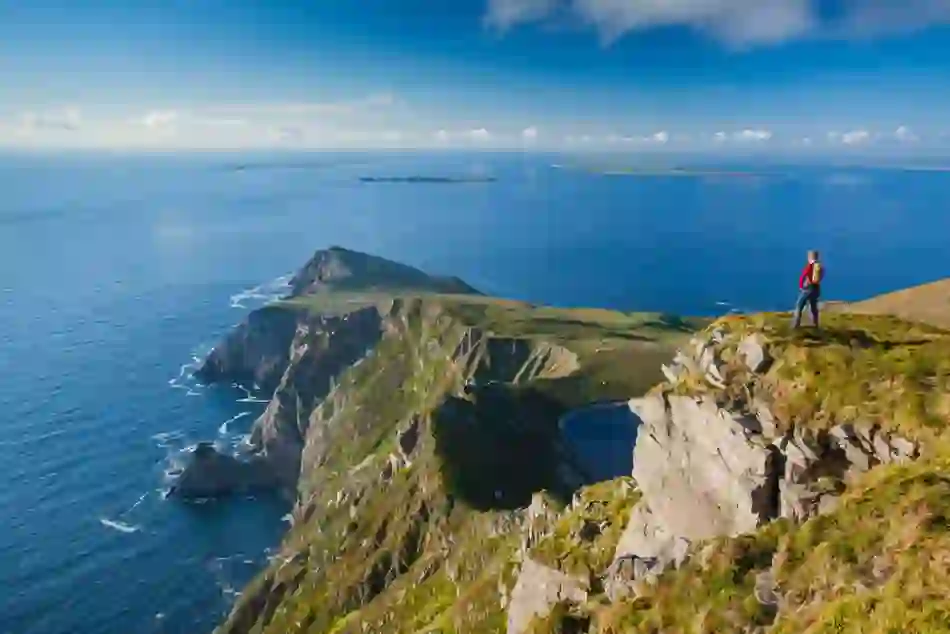 coastlines-achillisland-herocollage