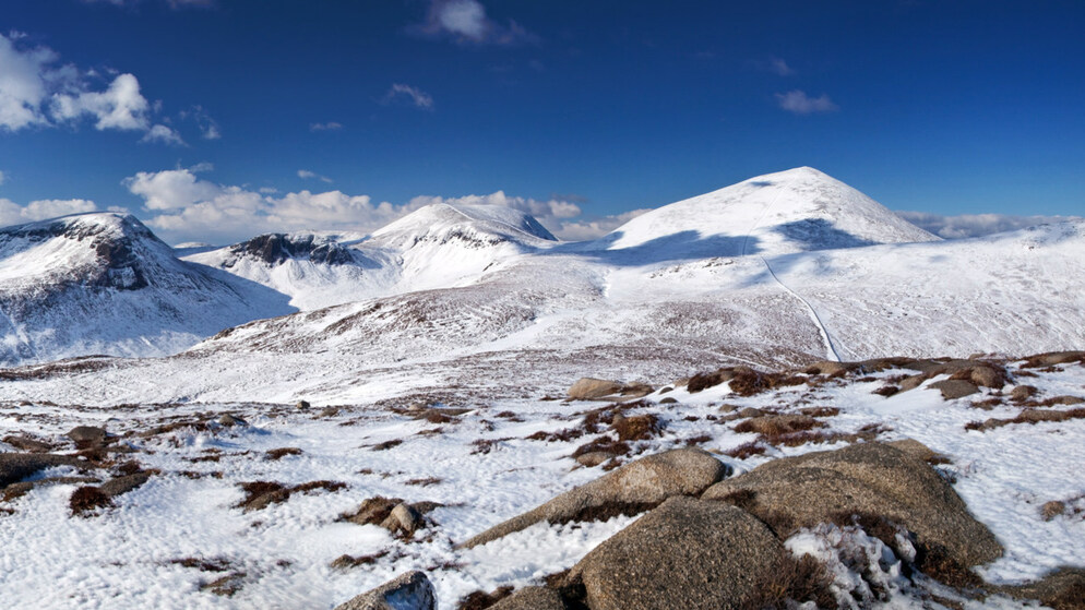 ireland-in-winter-bg