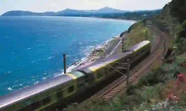 Dublin coast Dalkey DART 1280x768