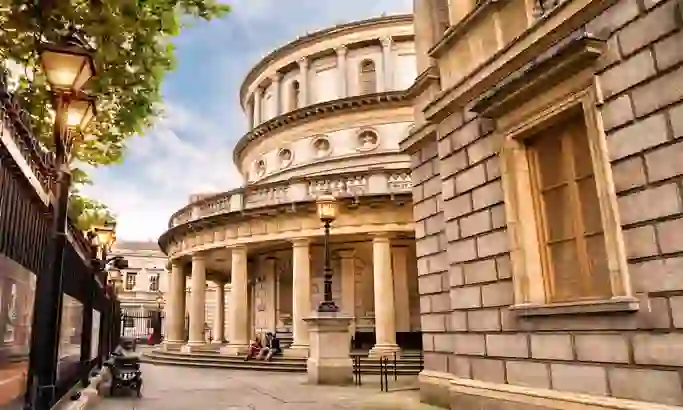 trips to ireland by boat