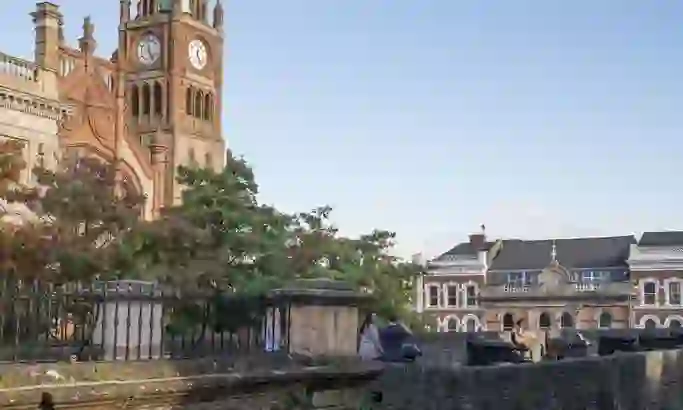 derry-concierge-new-background